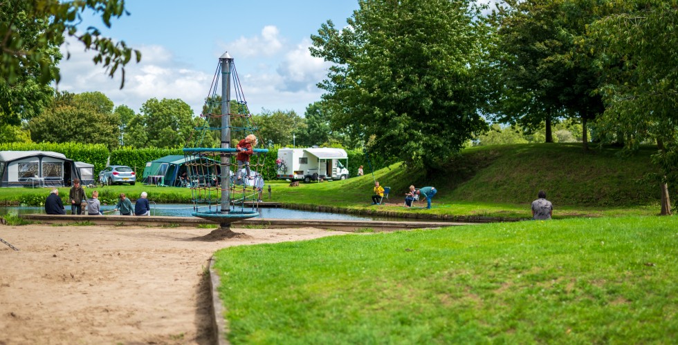 kom-kamperen-in-de-betuwe-op-familie-camping-de-vergarde-camping-de